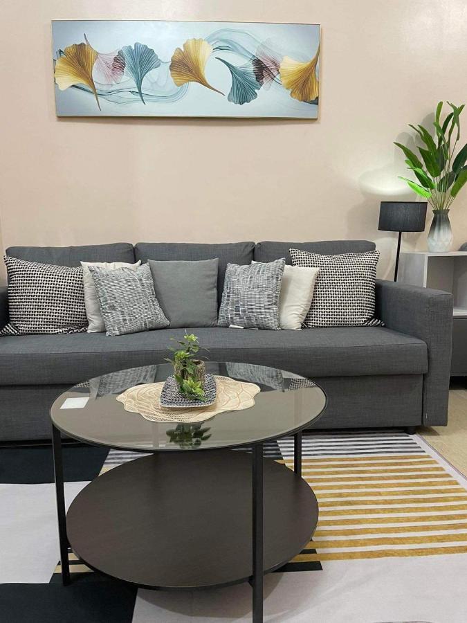 Studio Condo Building 81 Newport Boulevard Manila Exterior foto